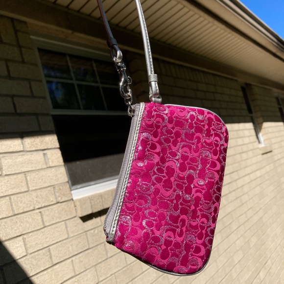 Coach Pink Optic Glitter Sparkle Signature C Print Pleated Wristlet Mini Bag - Picture 8 of 17
